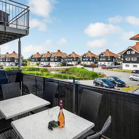 Apartment 3 Bedroom In