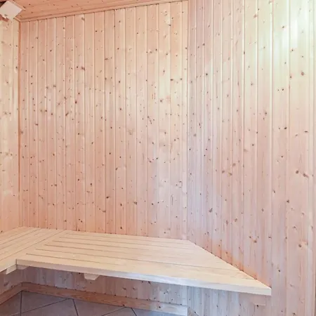 Apartment 3 Bedroom In *